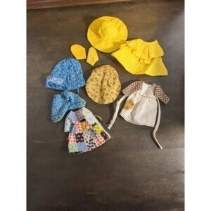 Lot Of Vintage Holly Hobbie Posable Figures Outfits